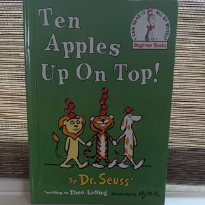 Dr. Seuss Green 'Ten Apples Up On Top!' Book
